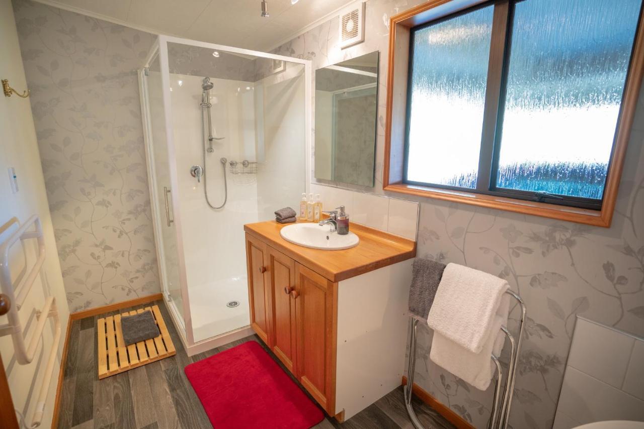 Alpine Rock B&B Te Anau Luaran gambar