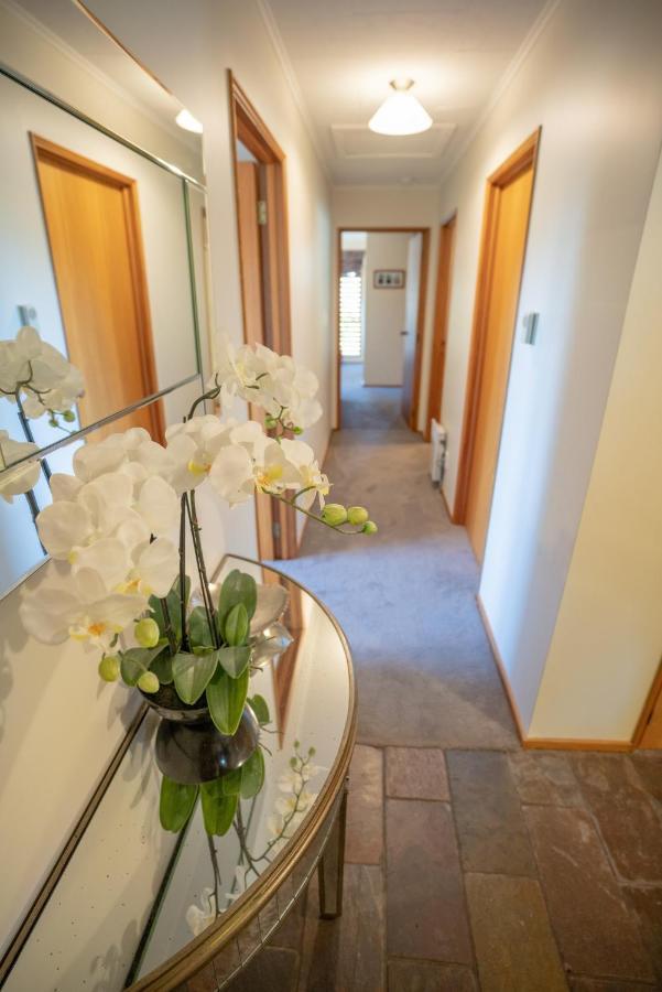 Alpine Rock B&B Te Anau Luaran gambar