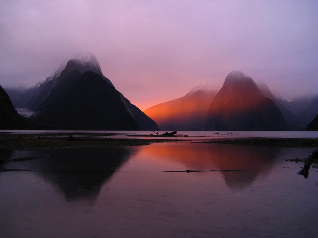 Alpine Rock B&B Te Anau Luaran gambar